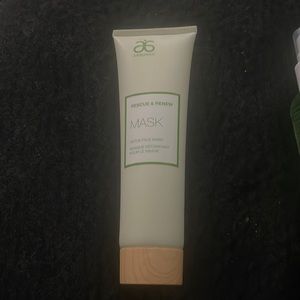 Arbonne Rescue and Renew Detox Mask. NWT